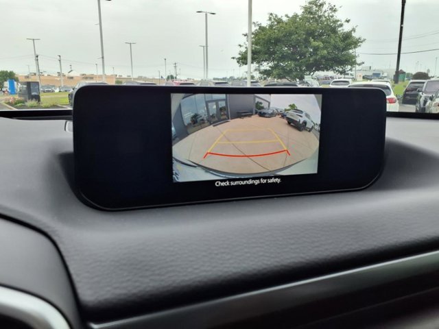 Vehicle image 19 of 28