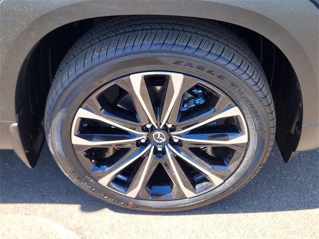 Vehicle image 7 of 23