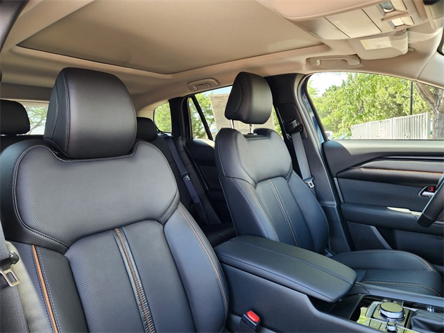 Vehicle image 8 of 23