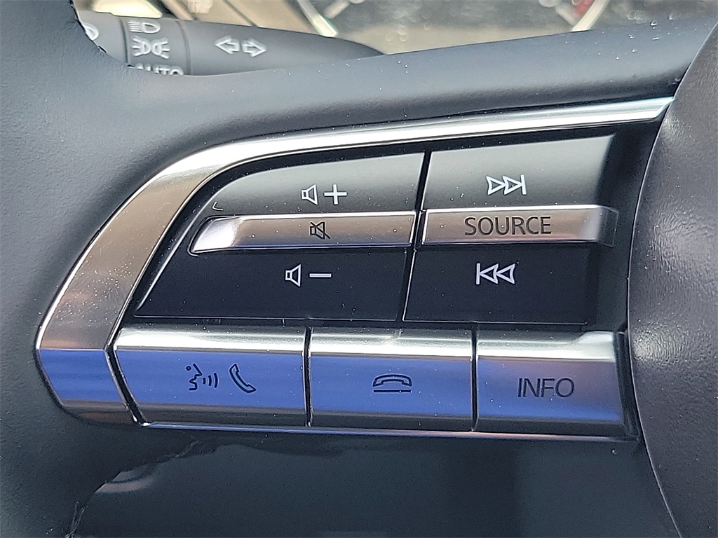 Vehicle image 20 of 23