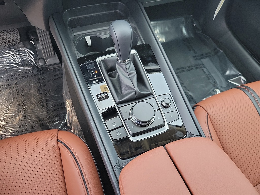 Vehicle image 17 of 23
