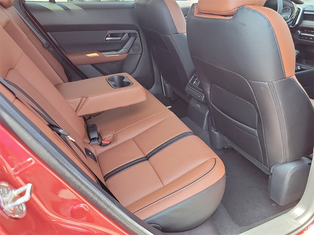 Vehicle image 9 of 23