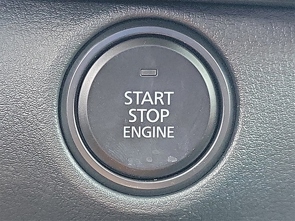 Vehicle image 14 of 23