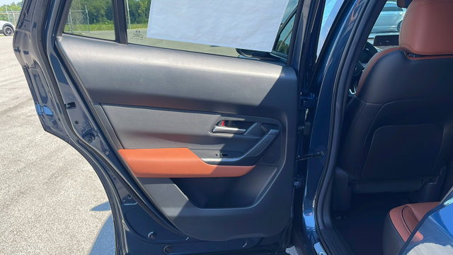 Vehicle image 14 of 41