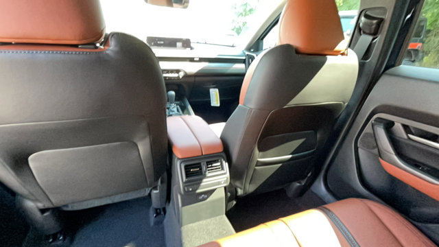 Vehicle image 13 of 41