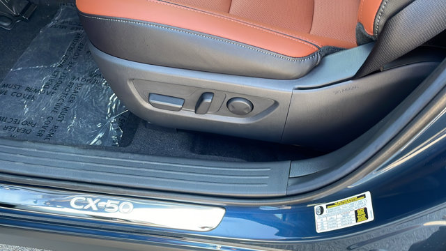 Vehicle image 29 of 41