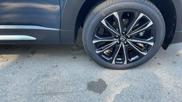 Vehicle image 10 of 41