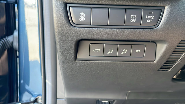 Vehicle image 24 of 41