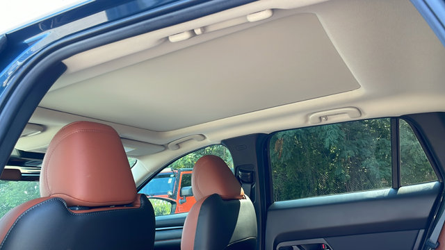 Vehicle image 17 of 41