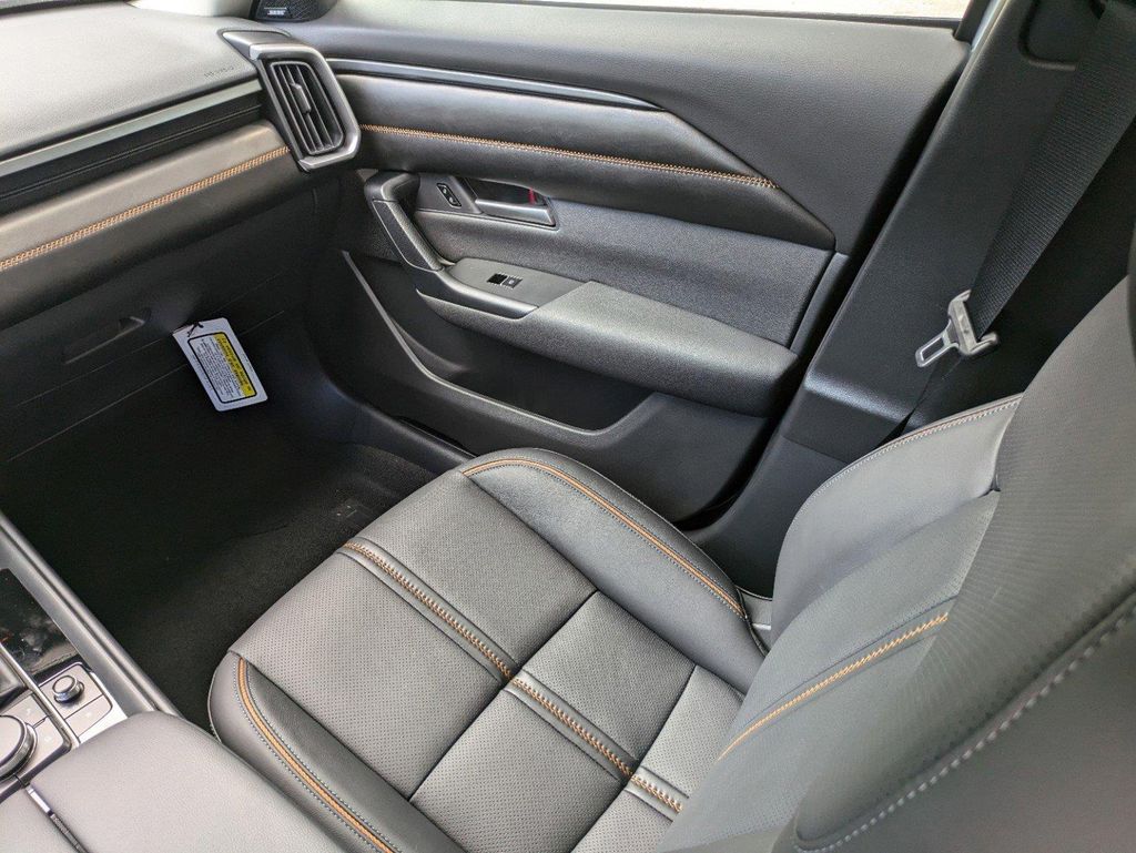 Vehicle image 12 of 30
