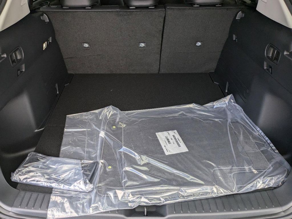 Vehicle image 10 of 30