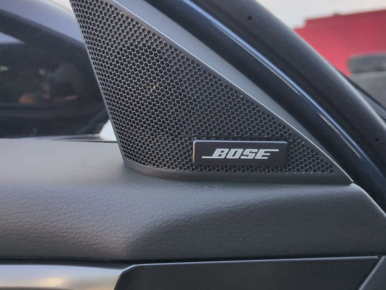 Vehicle image 28 of 34