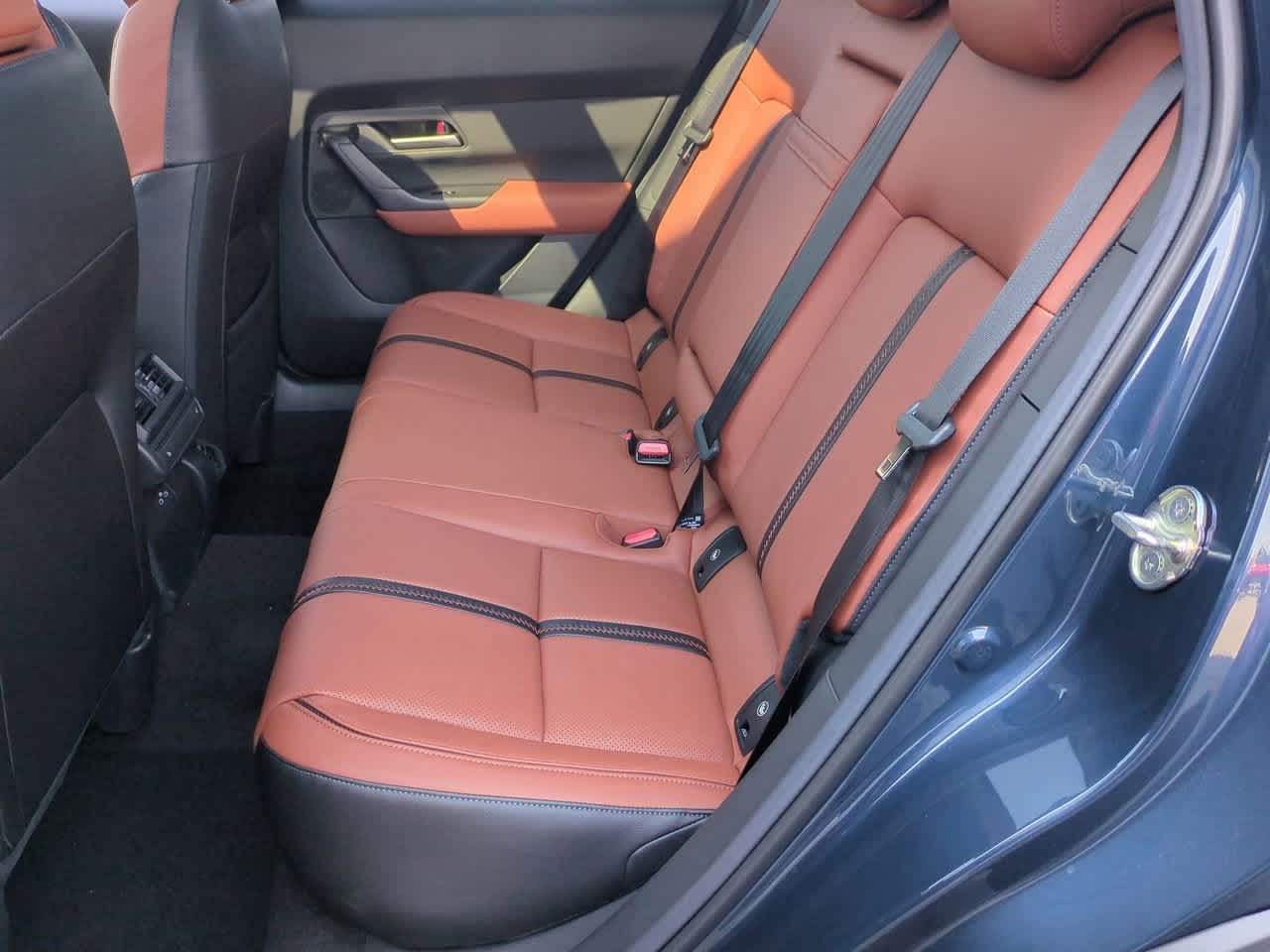 Vehicle image 15 of 34