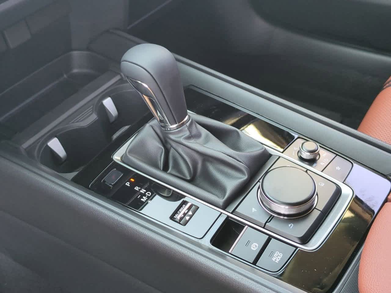 Vehicle image 22 of 34