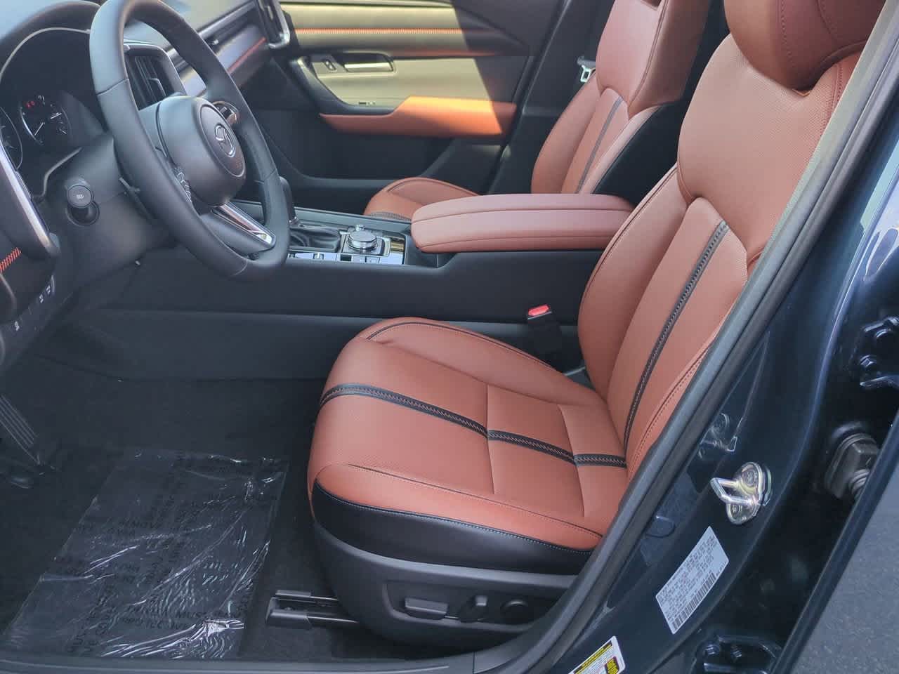 Vehicle image 14 of 34