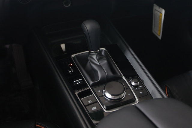 Vehicle image 20 of 24