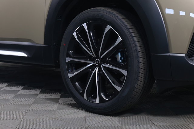 Vehicle image 9 of 24