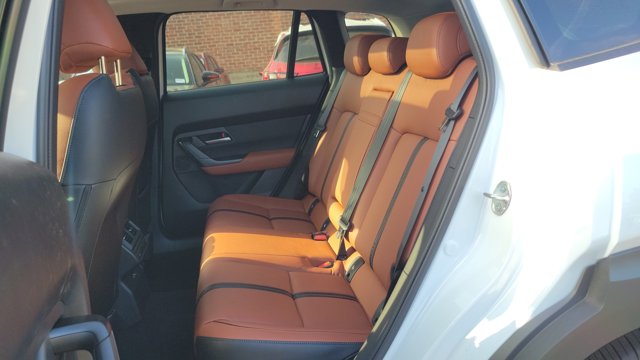 Vehicle image 14 of 33