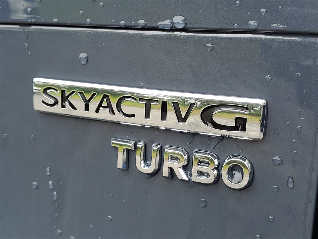 Vehicle image 6 of 32