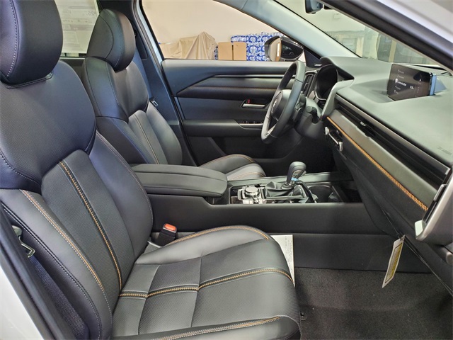 Vehicle image 15 of 30