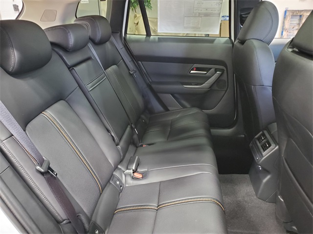 Vehicle image 12 of 30