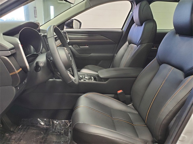 Vehicle image 14 of 30