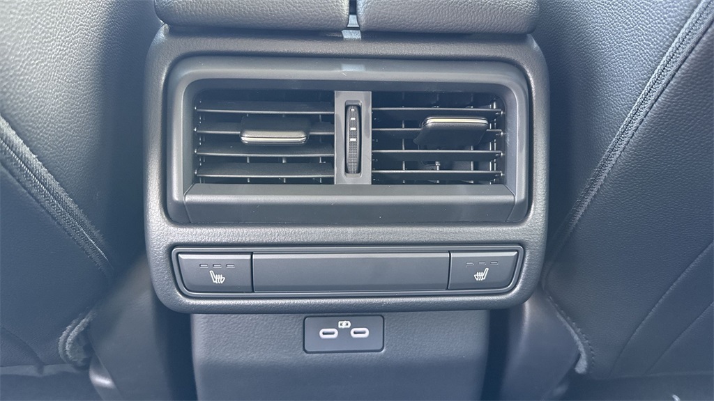 Vehicle image 50 of 59