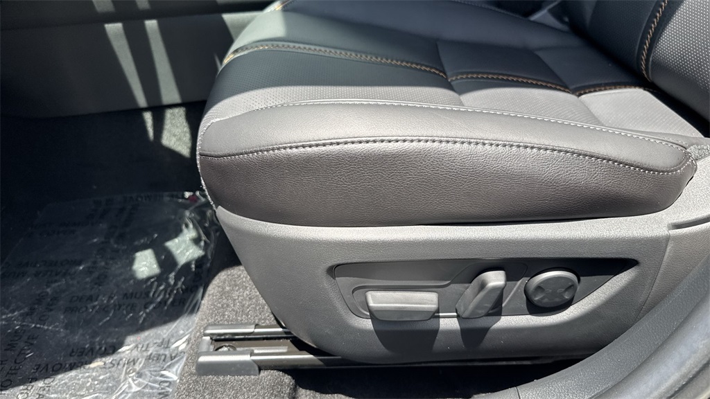 Vehicle image 53 of 59