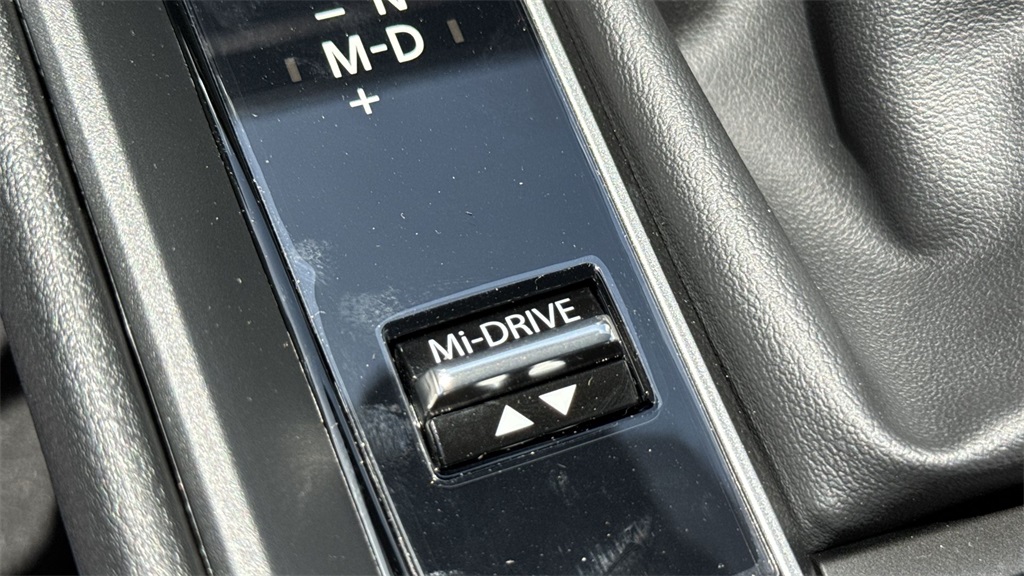 Vehicle image 51 of 59