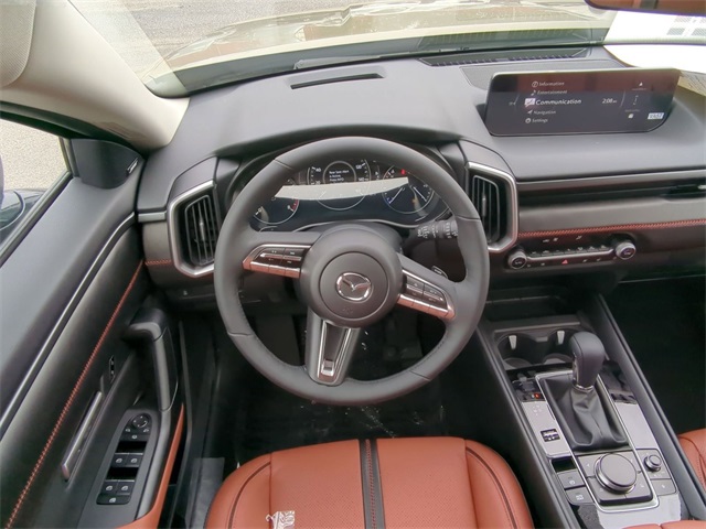 Vehicle image 8 of 10