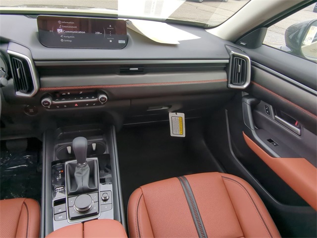Vehicle image 9 of 10