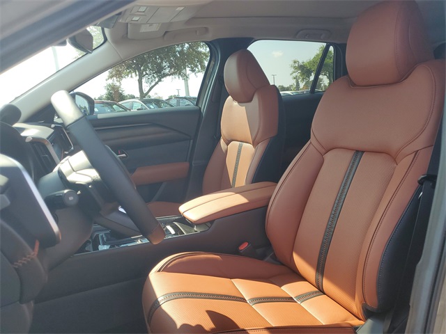 Vehicle image 16 of 30