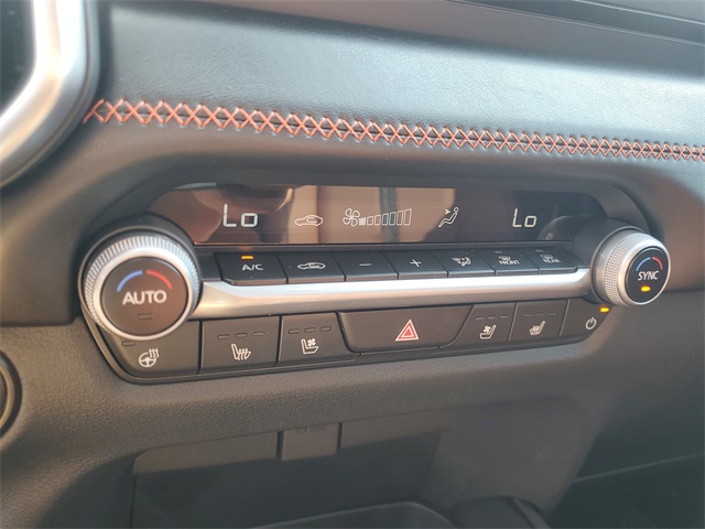 Vehicle image 25 of 30