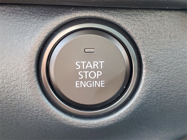Vehicle image 28 of 30
