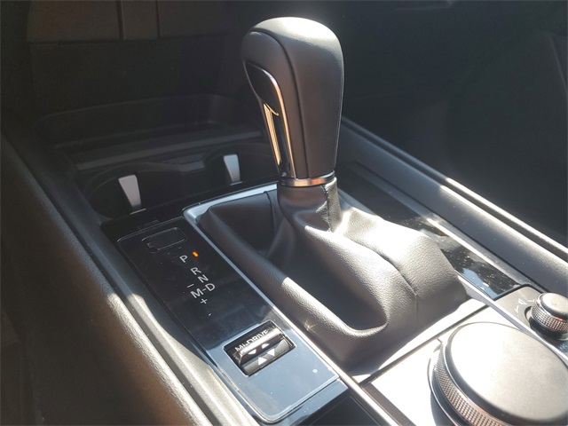 Vehicle image 26 of 30