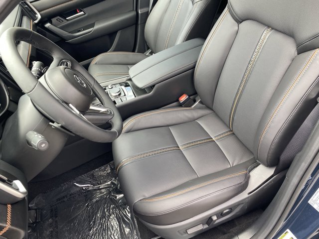Vehicle image 13 of 19
