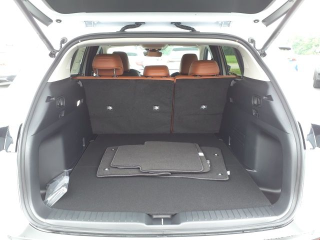 Vehicle image 7 of 24