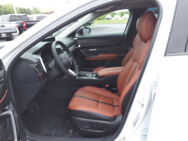 Vehicle image 9 of 24