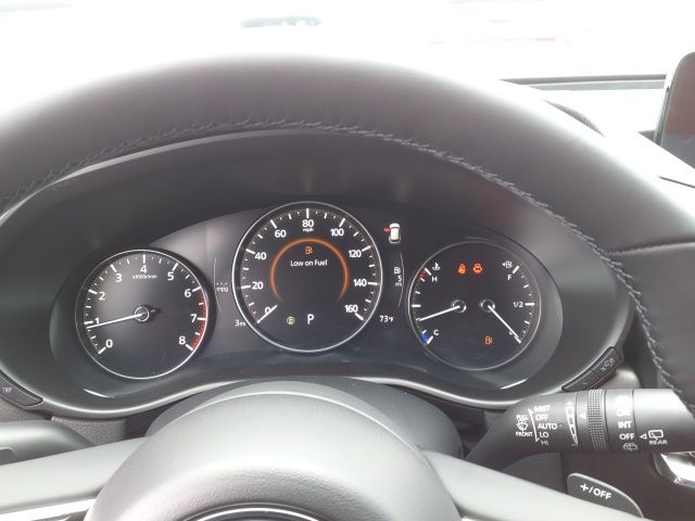 Vehicle image 14 of 24