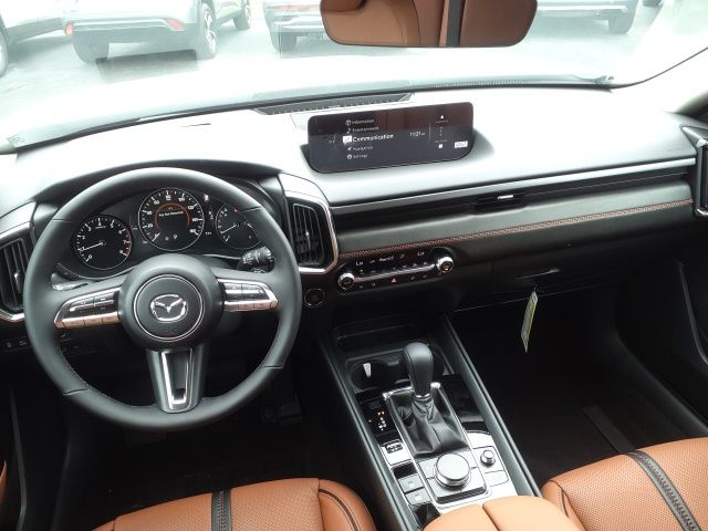 Vehicle image 11 of 24
