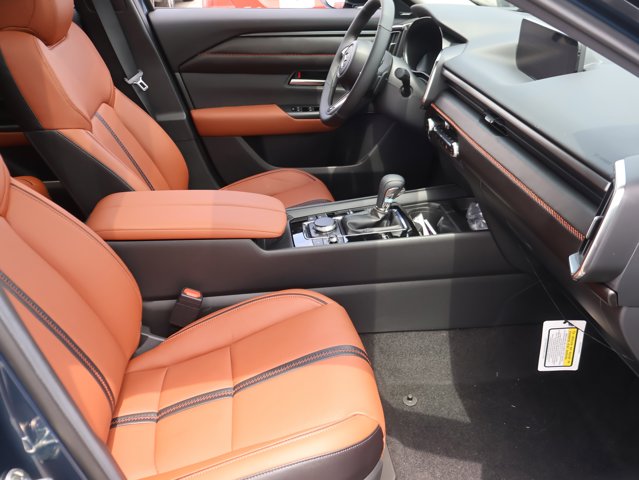 2025 Mazda CX-50 2.5 Turbo Premium Plus Package Image 15 of 53