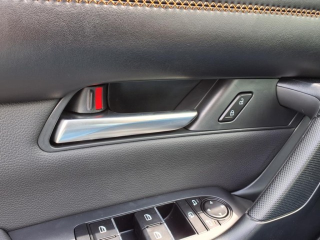 2025 Mazda CX-50 2.5 Turbo Premium Plus Package Image 19 of 30