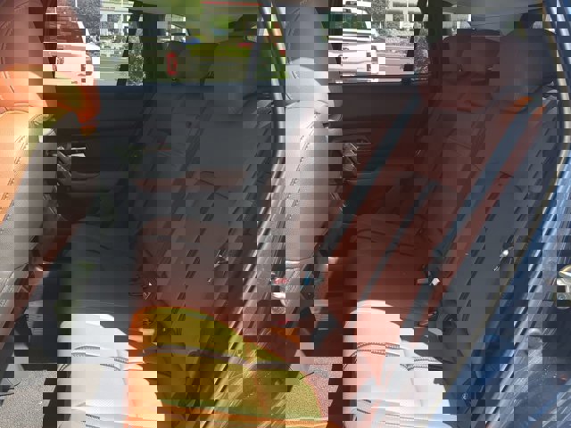 Vehicle image 11 of 28