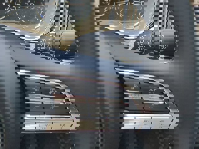 Vehicle image 19 of 28