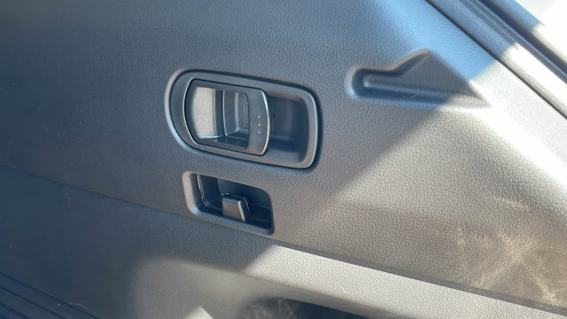 Vehicle image 34 of 47