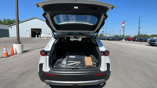 Vehicle image 41 of 47