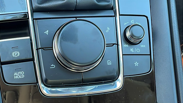 Vehicle image 32 of 47