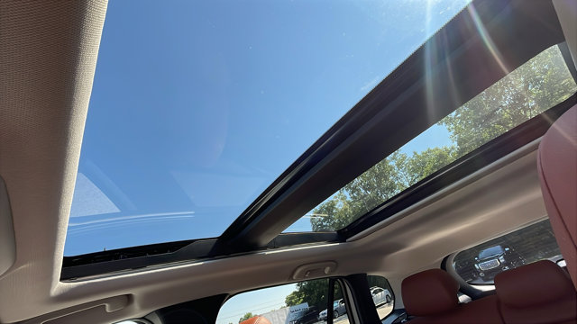 Vehicle image 43 of 47