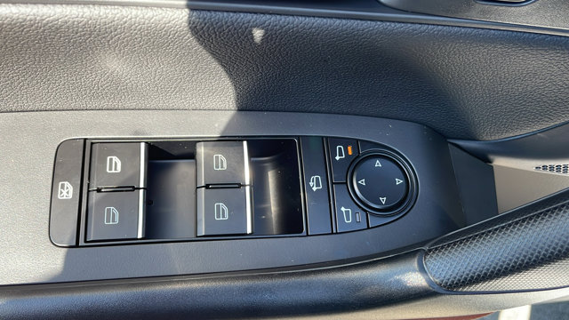 Vehicle image 36 of 47