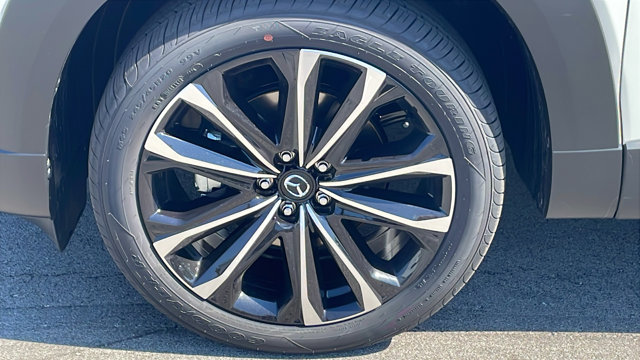 Vehicle image 11 of 47